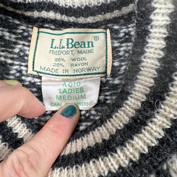 LL Bean Sweater Women's Medium Vintage Norway Birdseye Heavy Wool Sweater - Picture 4 of 8